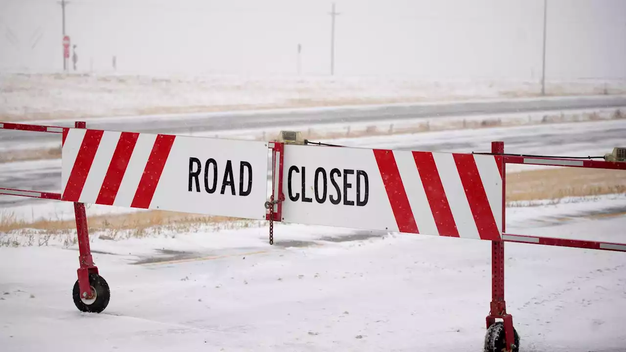 Winter US storm brings warnings of more tornadoes, blizzards