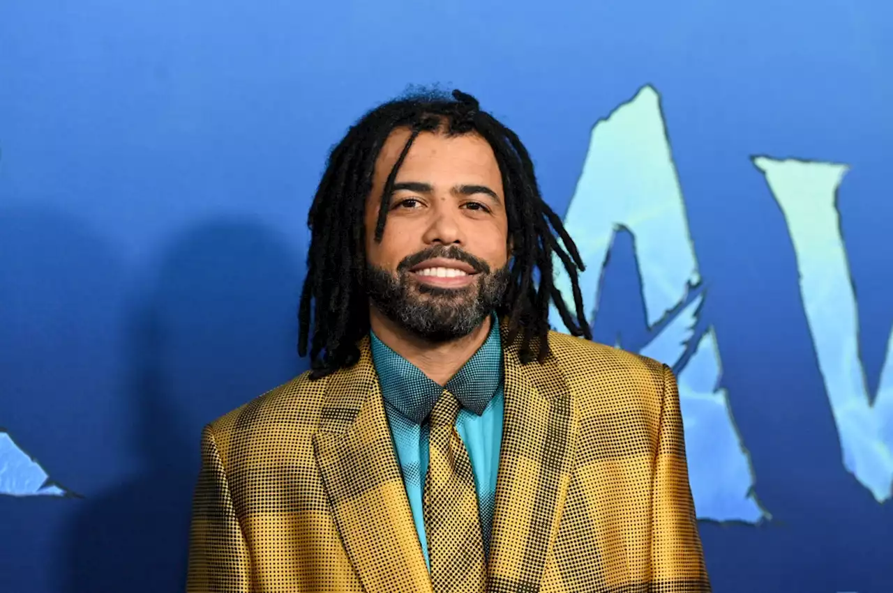 Daveed Diggs Shines Bright in Moschino Suit at ‘Avatar: The Way of Water’ U.S. Premiere