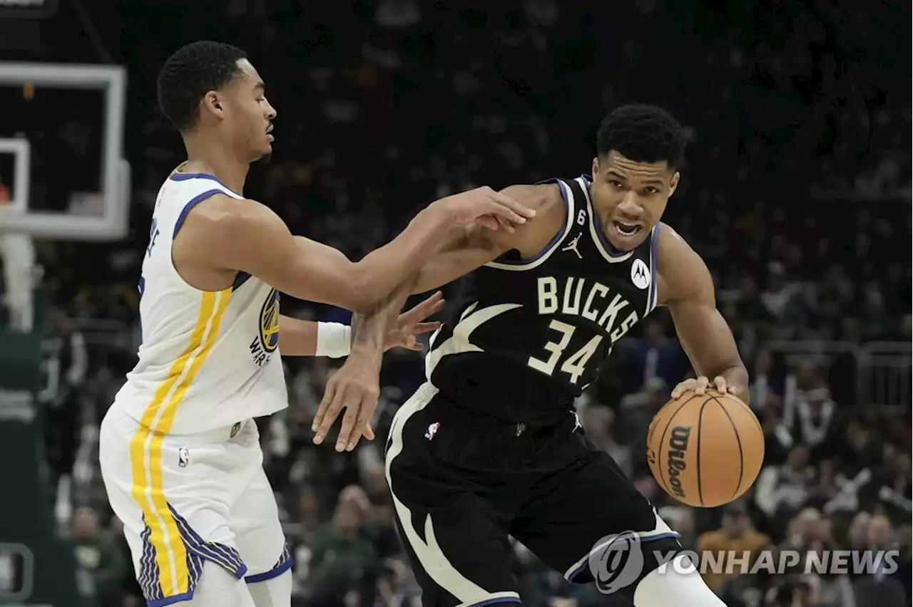 NBA 밀워키, 디펜딩챔프 골든스테이트 제압…아데토쿤보 30점 | 연합뉴스