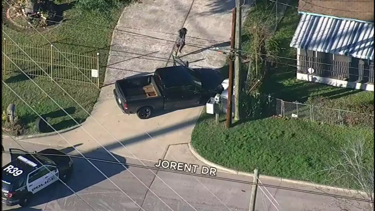 Man and woman handcuffed after wild police chase in northwest Houston