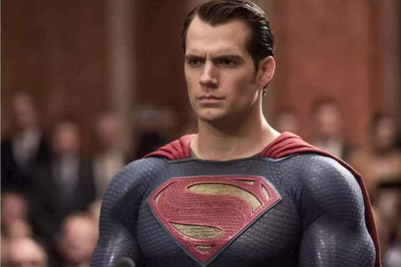 Henry Cavill Berhenti Perankan Superman, Ada Apa?