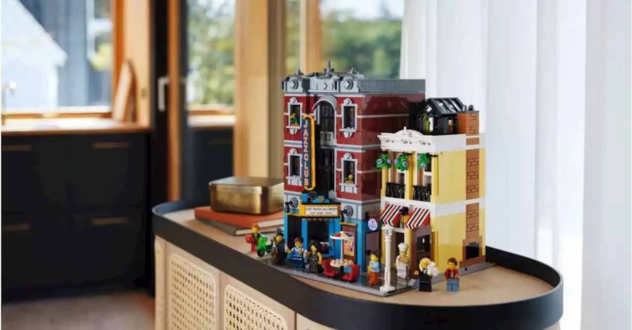 Sit Back, Relax and Build with the LEGO Icons Jazz Club Set