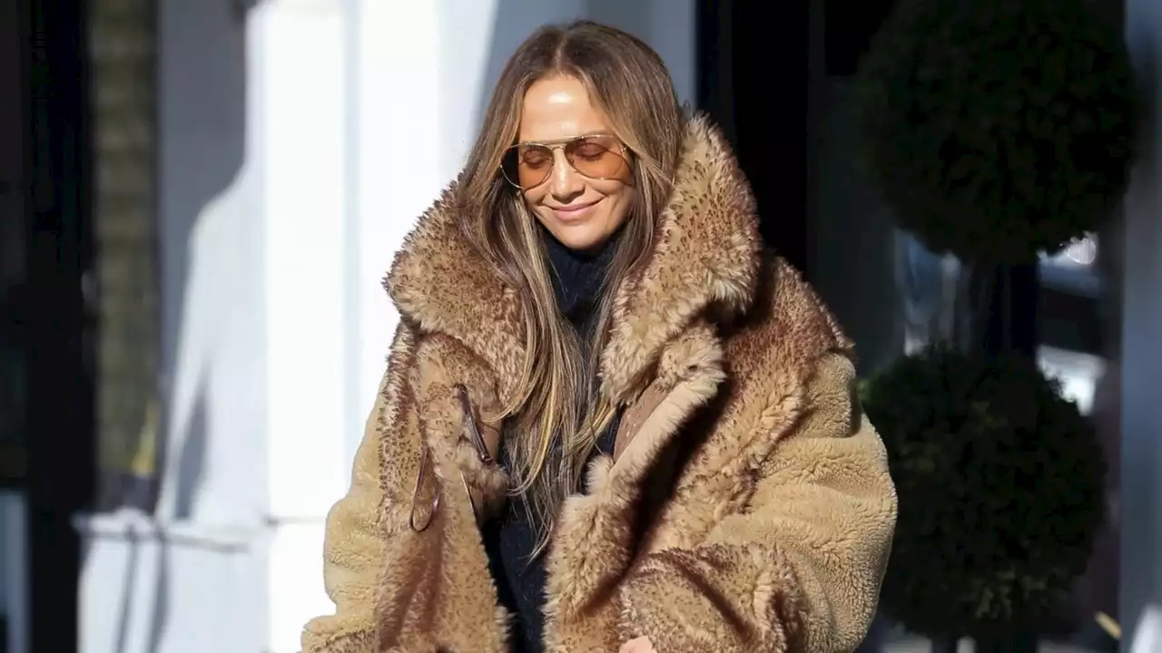 J Lo’s Winter Look Is A Flashback To Her ‘On The 6’ Days