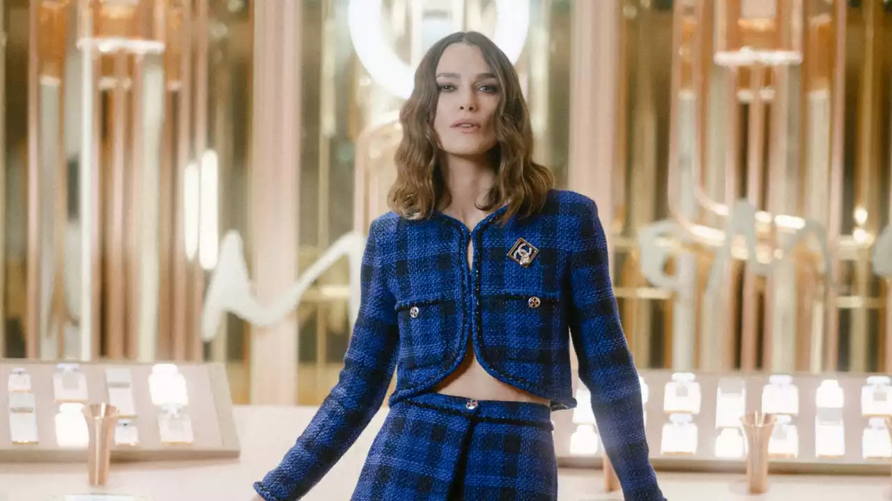 Keira Knightley’s Version Of A Crop Top Is Classic Chanel