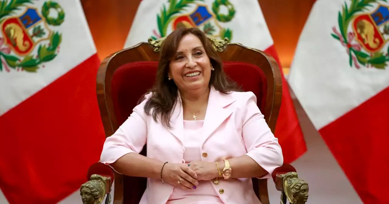 Dina Boluarte evalúa adelantar las elecciones en Perú para diciembre de 2023