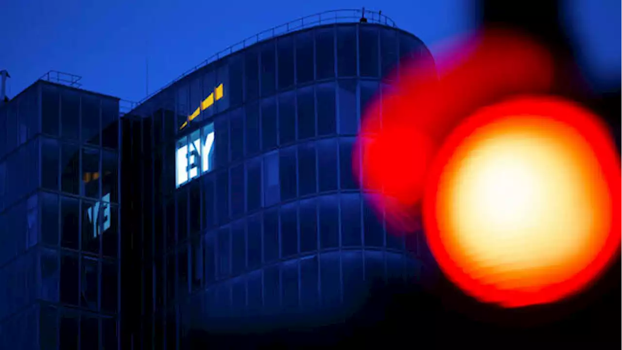 Wirtschaftsprüfung: Aufspaltung von EY verzögert sich – Börsengang der Beratung frühestens 2024