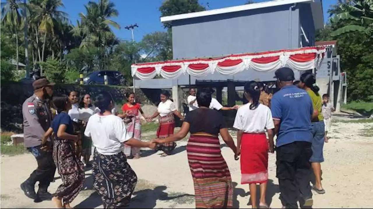 Yayasan Dana Kemanusiaan Kompas Bantu Pembangunan Rumah Korban Badai Seroja di NTT