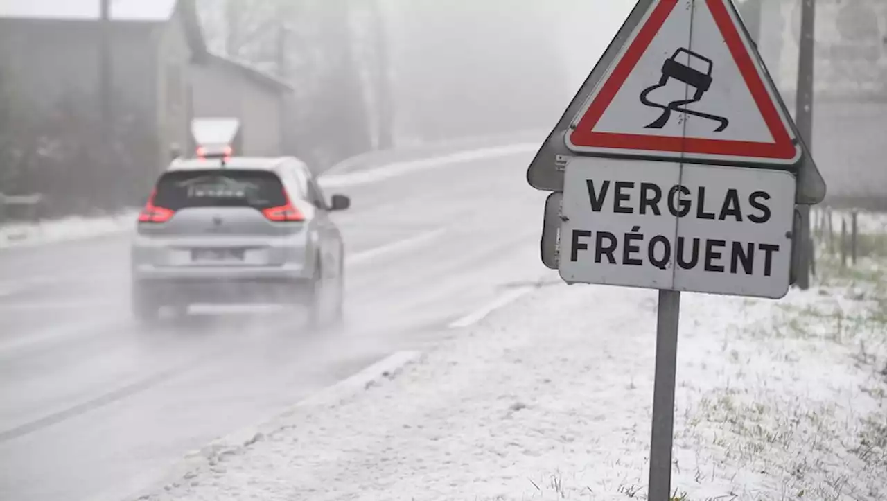 Verglas : qu'est ce que la 'glace noire', ce phénomène particulièrement dangereux qui peut se former actuellement ?