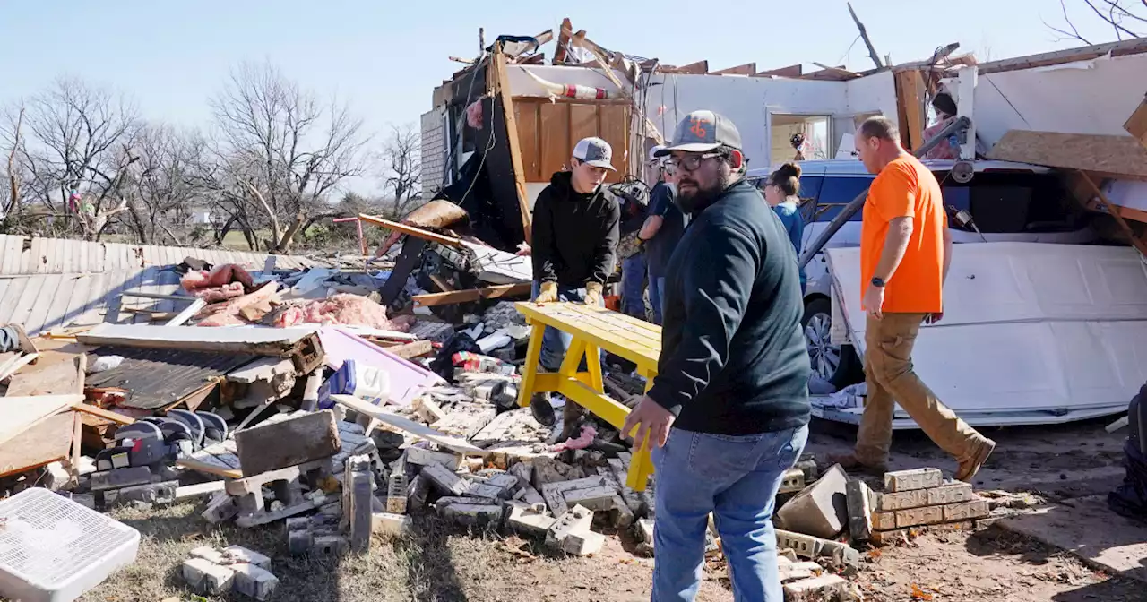 Tornado touches down in Louisiana, as Alabama and Mississippi remain under watches