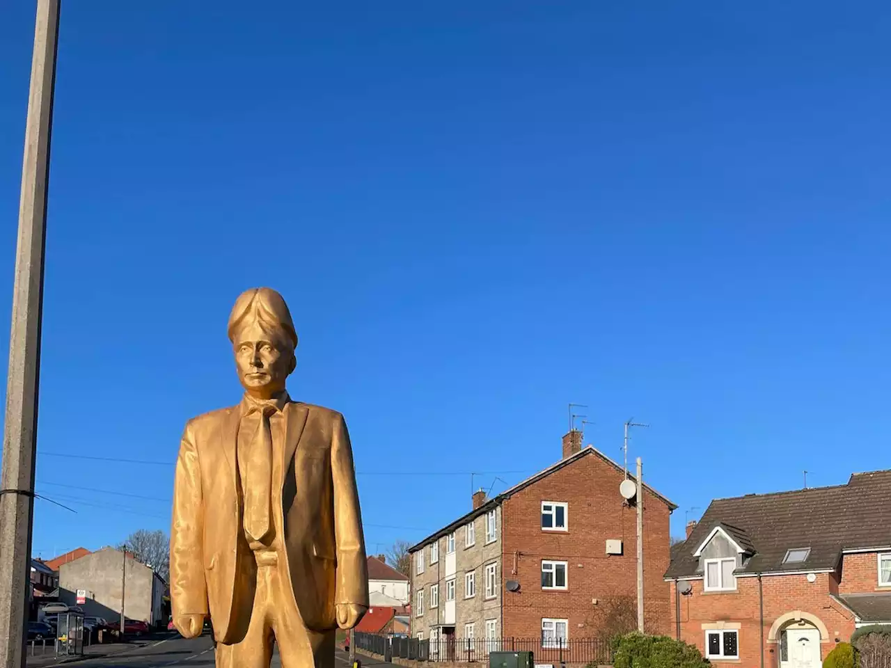 Villagers throw eggs at penis-headed statue of Putin erected in Bell End