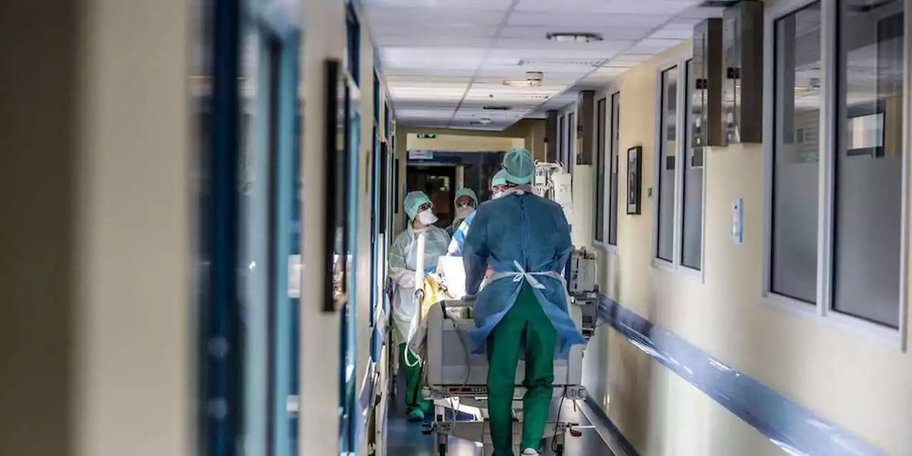 Covid-19 en France : le nombre de patients en soins critiques supérieur au pic de la 7e vague