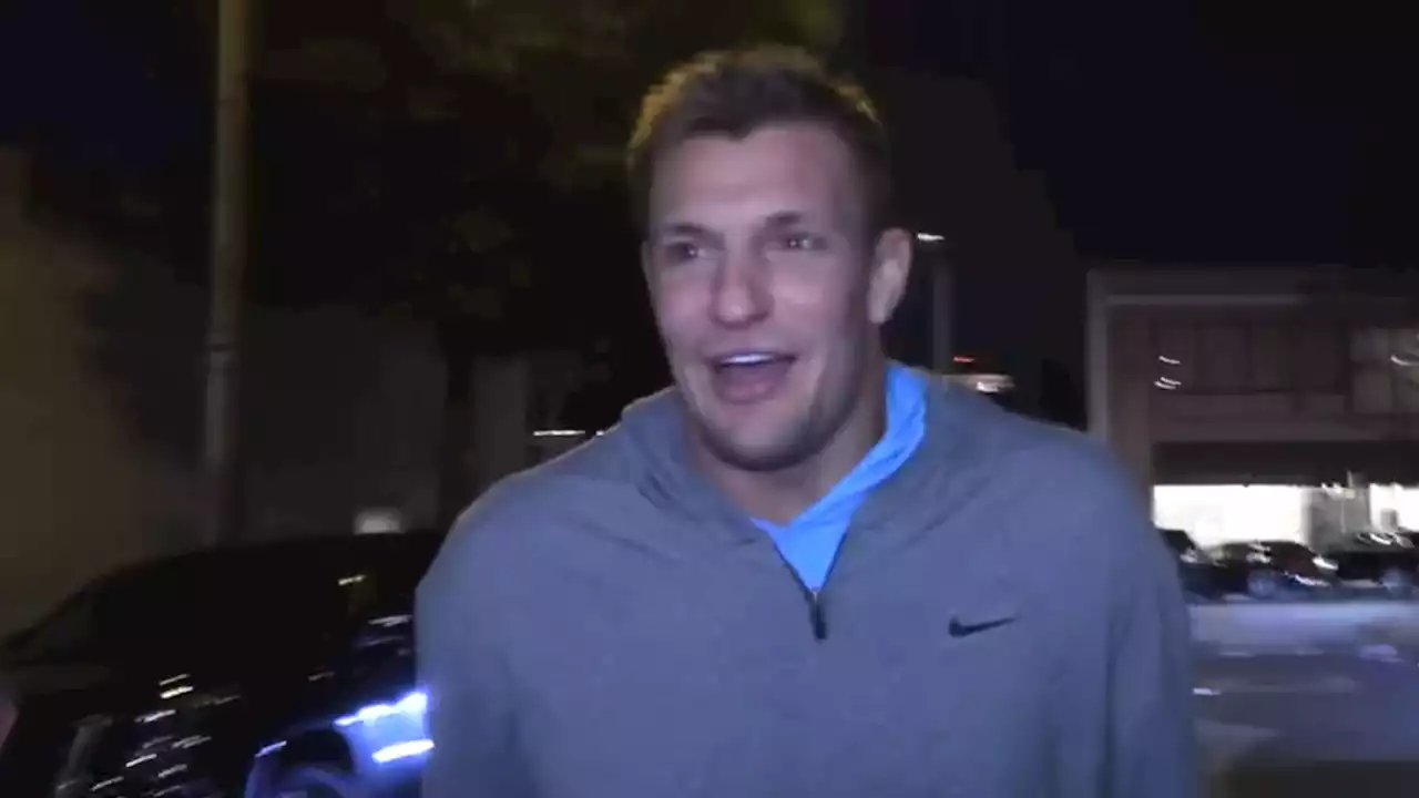 Rob Gronkowski Says Tom Brady Will Kill It As Analyst, But Can Play 'Forever'