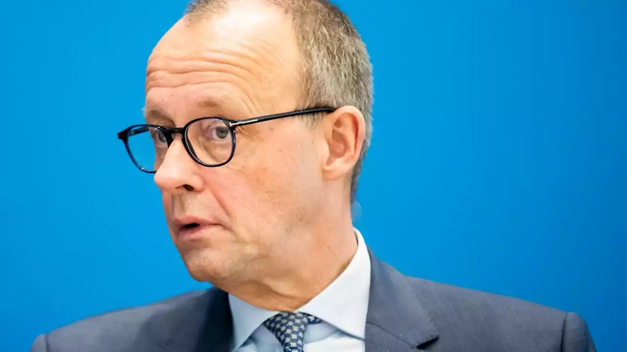 Spott und Häme für Friedrich Merz und sein Currywurst-Foto