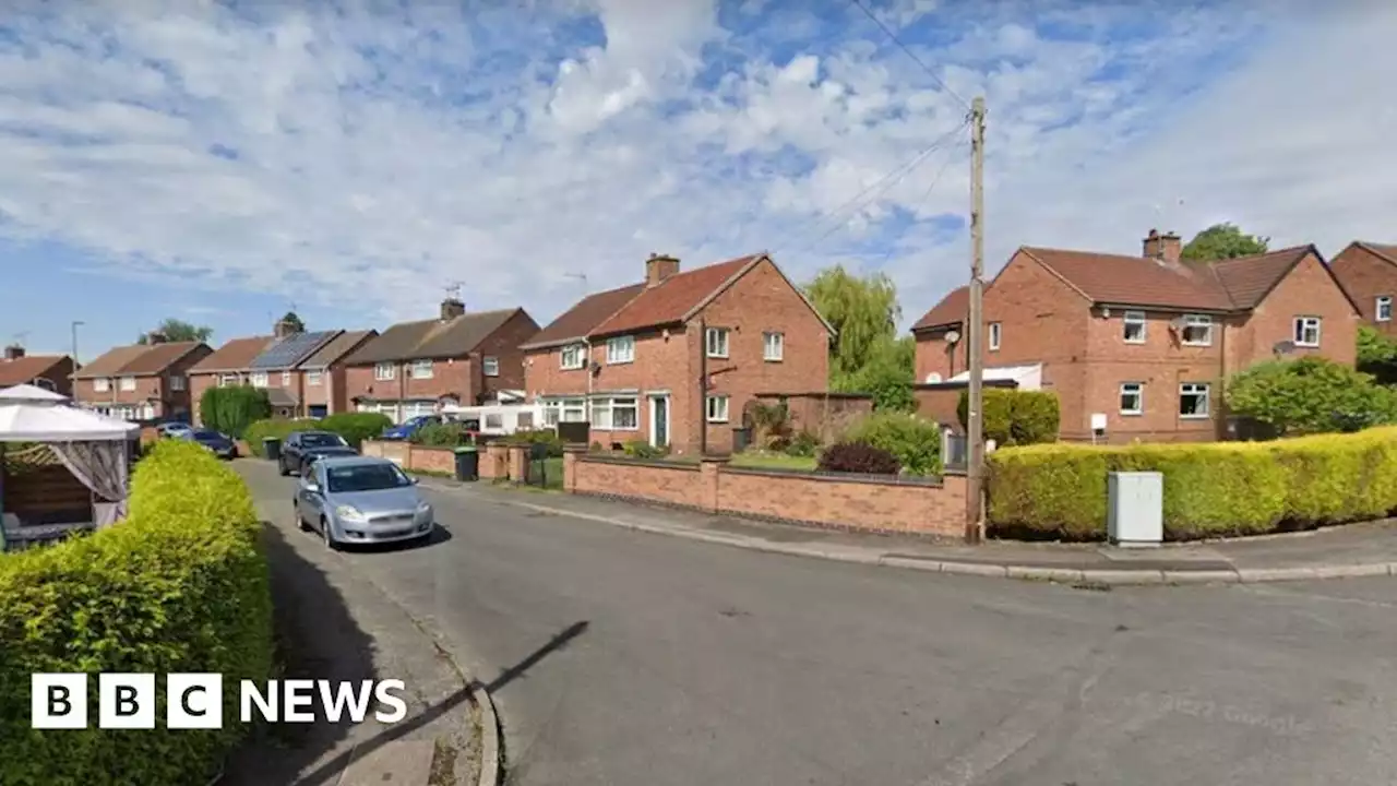 Sutton-in-Ashfield: Man in 80s found dead after house fire