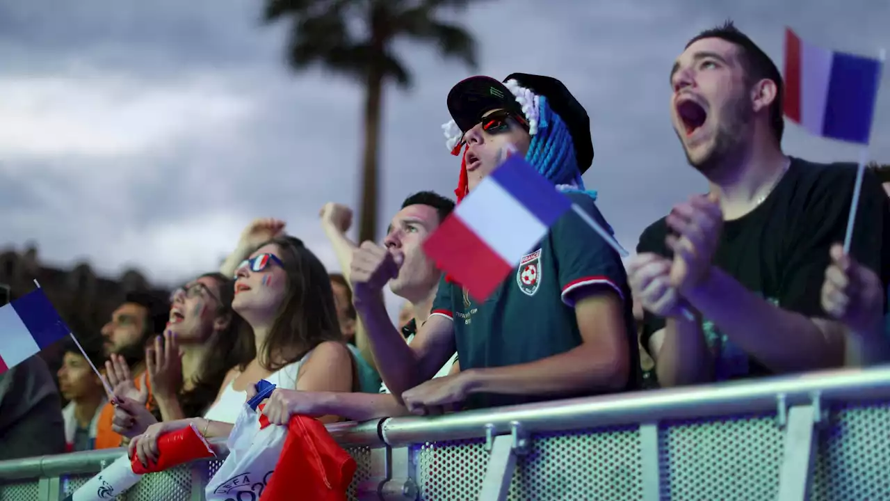 Finale du Mondial entre la France et l'Argentine: le dilemme des écrans géants pour les mairies