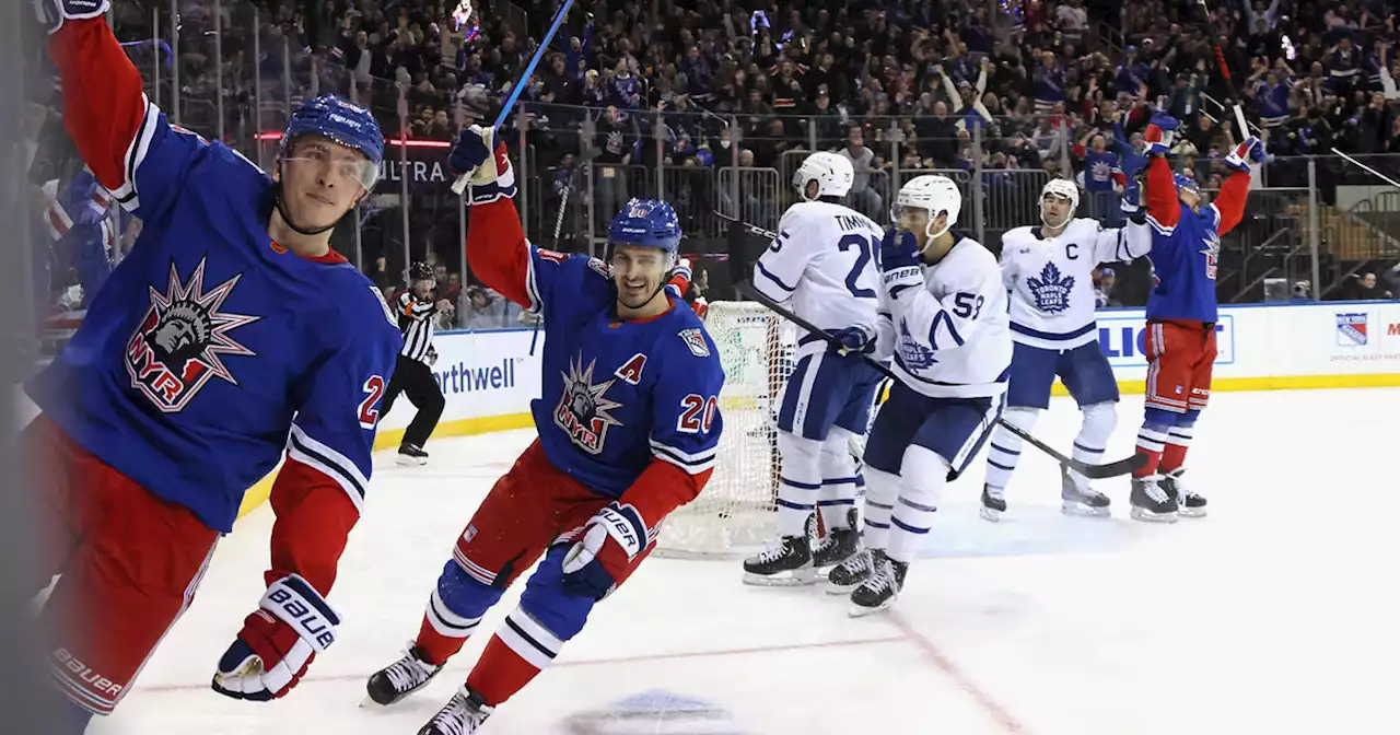 Vesey scores twice as Rangers down Maple Leafs