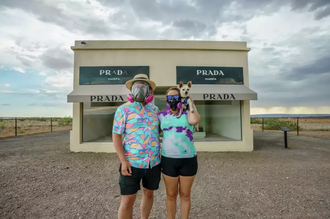 Texas roadside attractions: Cadillac Ranch, Prada Marfa, world's largest  cowboy boots and more