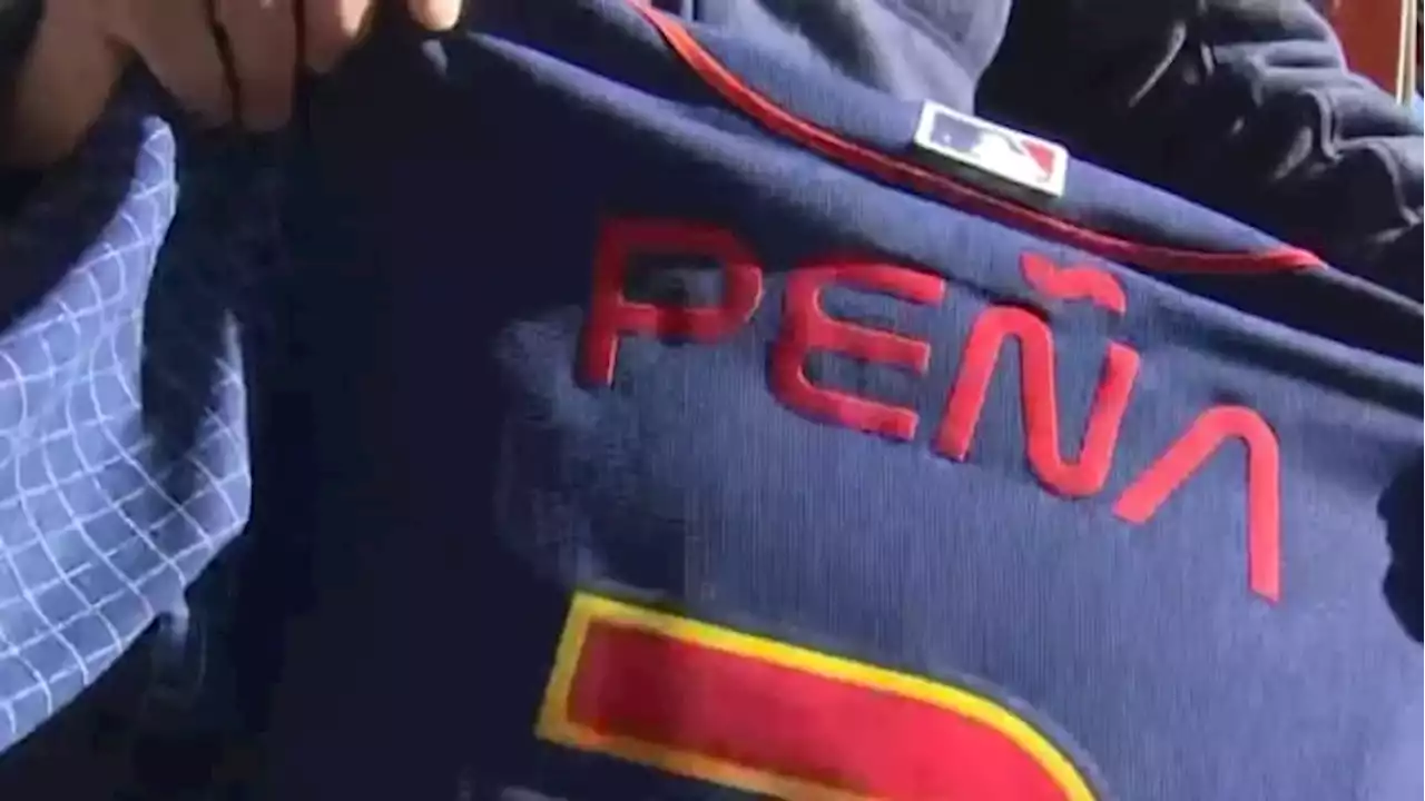 Jeremy Peña jersey in high demand for this holiday season