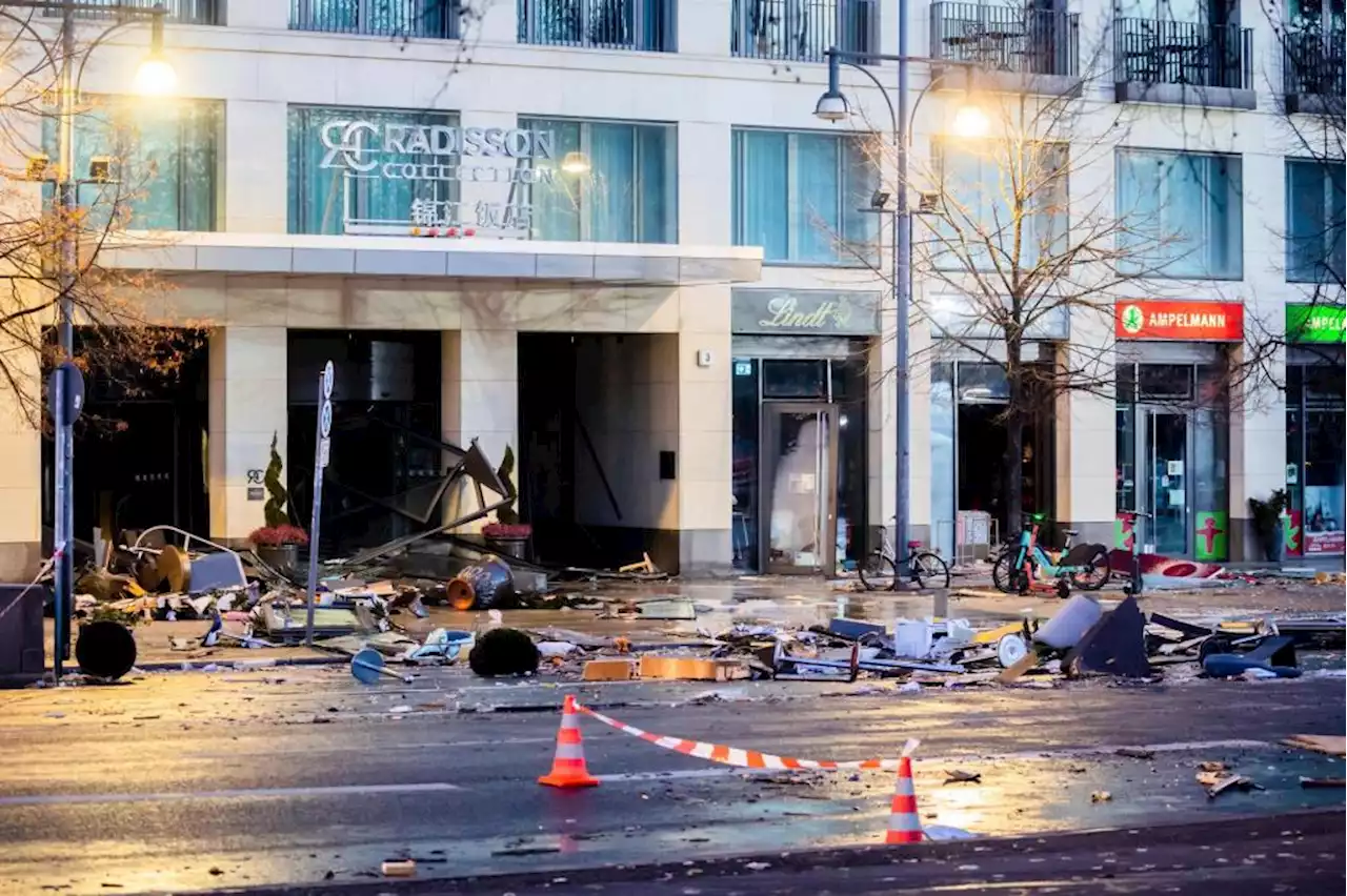 World’s largest cylindrical aquarium bursts, unleashing flood of devastation