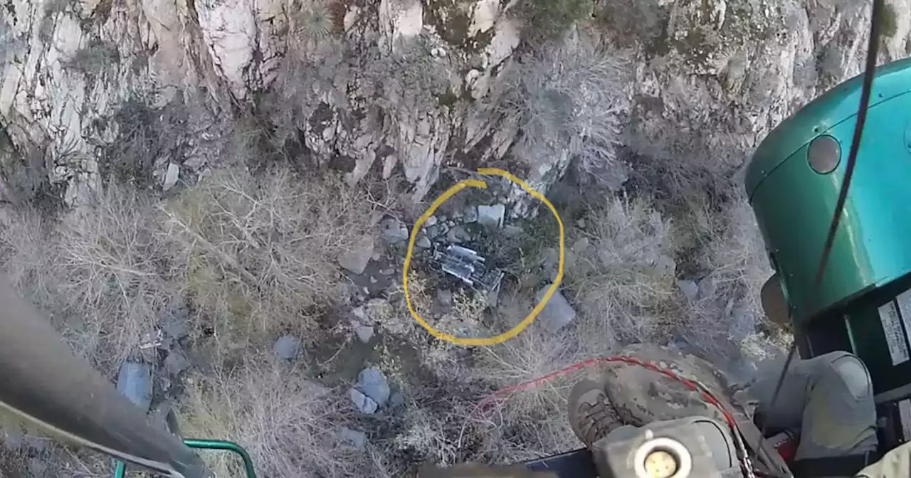 Video shows dramatic helicopter rescue of 2 people whose vehicle plunged into Canyon