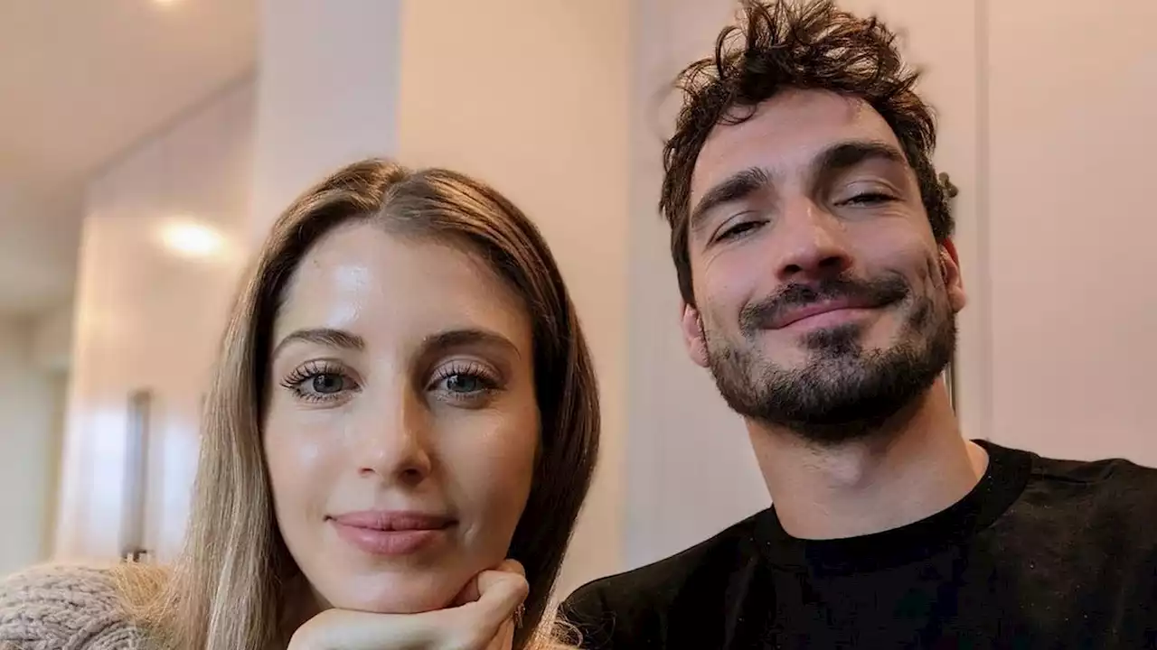 Ein Seitenhieb? Mats Hummels lacht über Cathys Datingwitz!