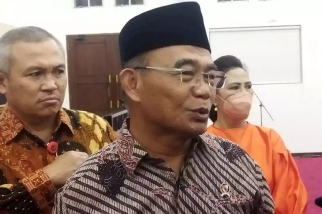 Menko PMK Ralat Tanggal 26 Desember Libur: Boleh Mengambil Cuti