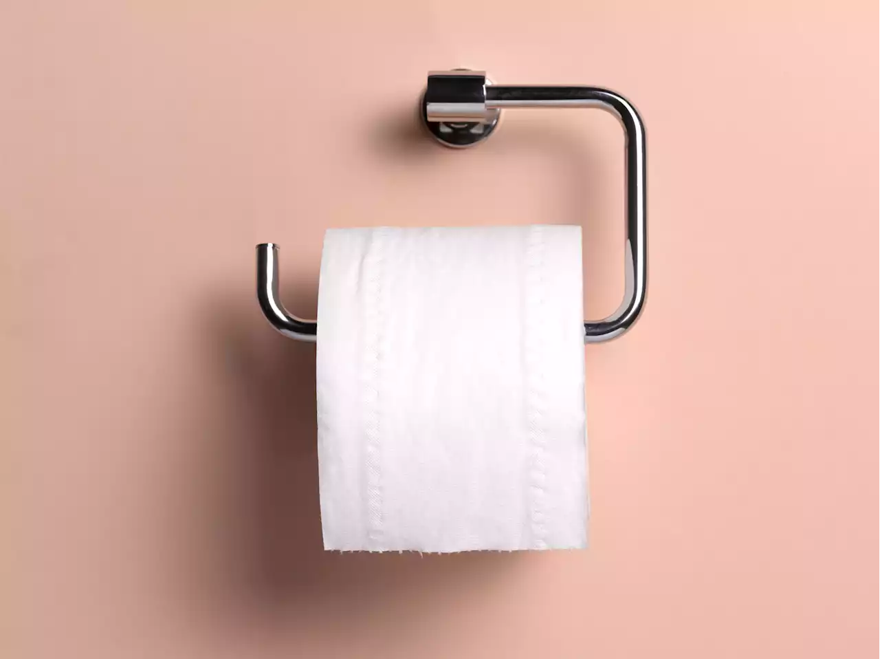 How time on the toilet affects your health - and 5 deadly signs to watch for