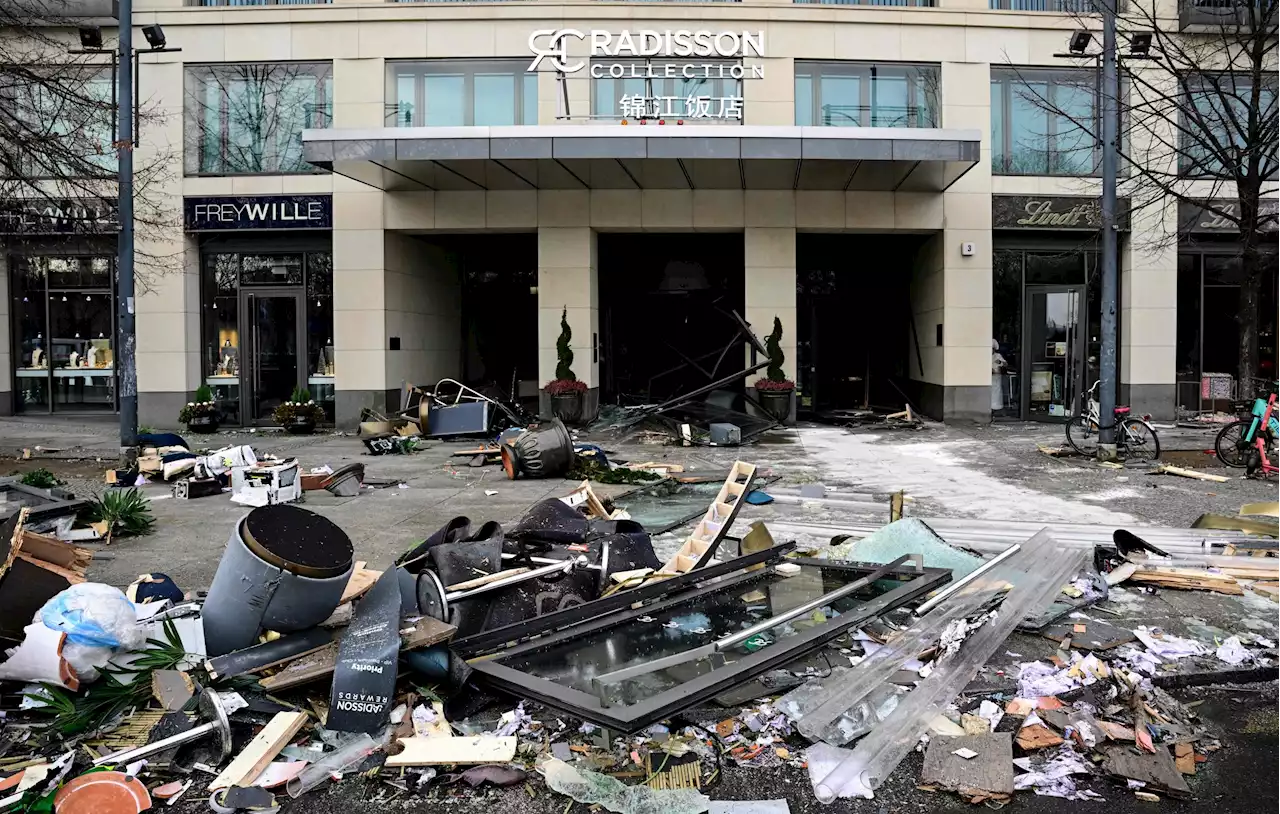 'A TOTAL MESS': Huge Berlin aquarium bursts, releases flood of fish