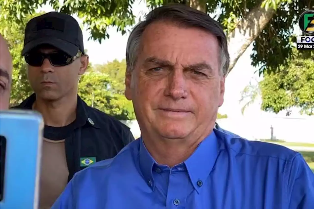 Cercadinho do Alvorada é desmontado com Bolsonaro em silêncio e de saída | Maquiavel