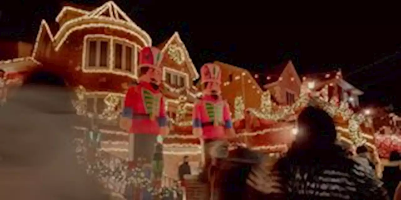 The Christmas Light Displays That Draw Thousands of Holiday Faithful