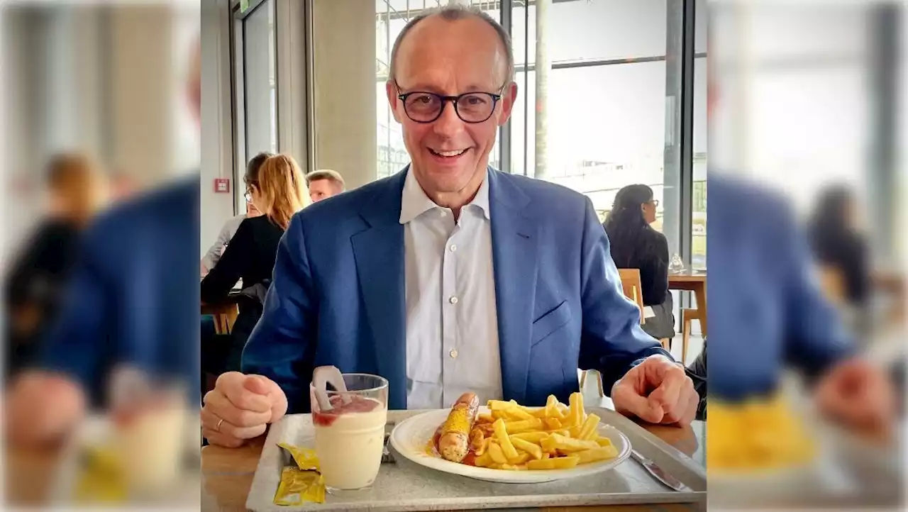 Friedrich Merz erntet Spott für Currywurst-Foto | W&V