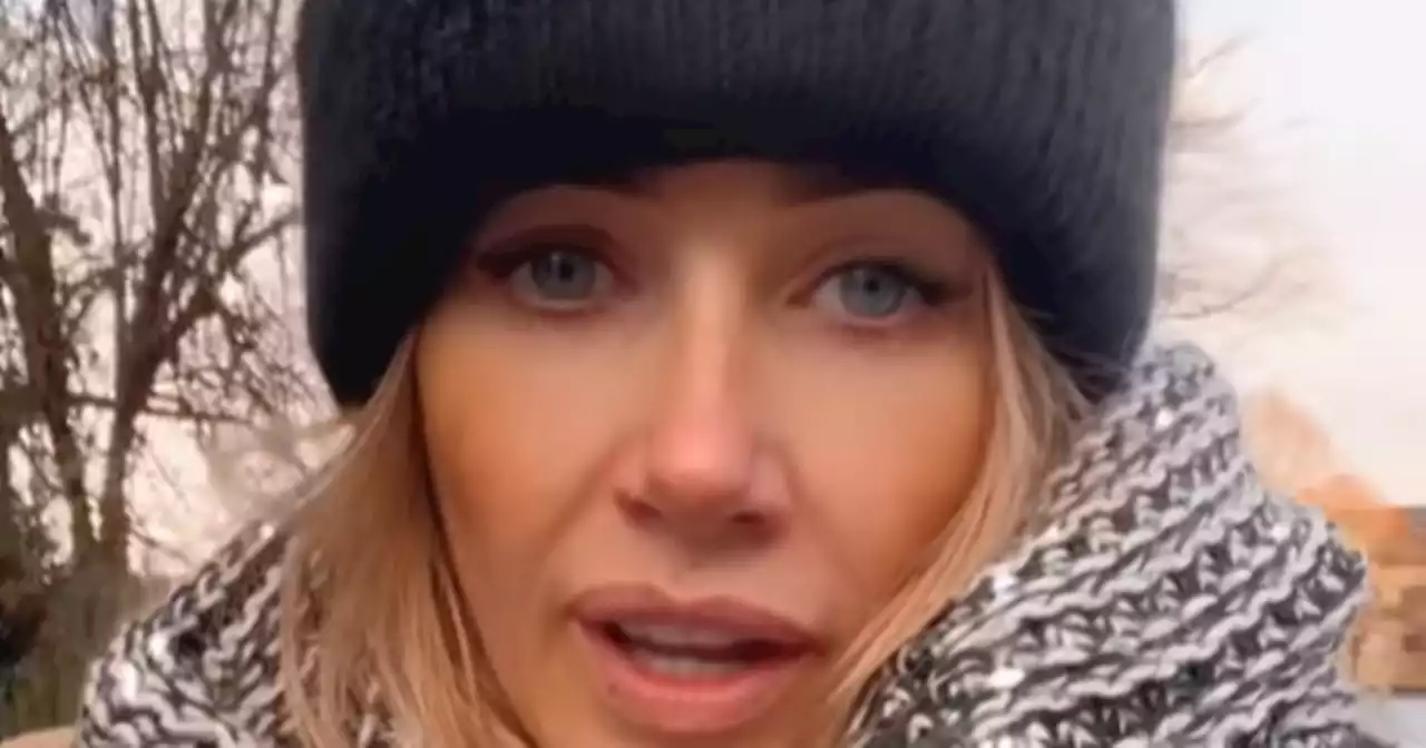 Celebs Dating's Laura Anderson warns of treacherous conditions while on stroll