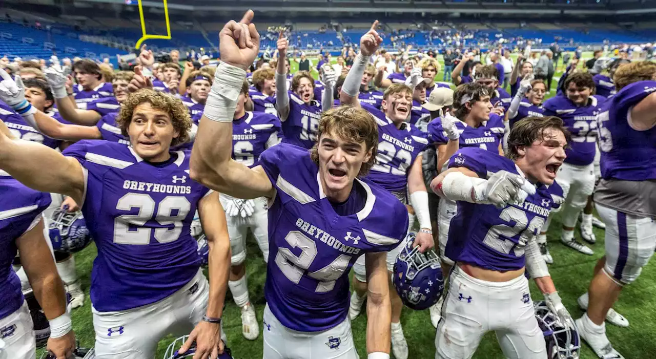 LIVE: Boerne football goes for first state championship