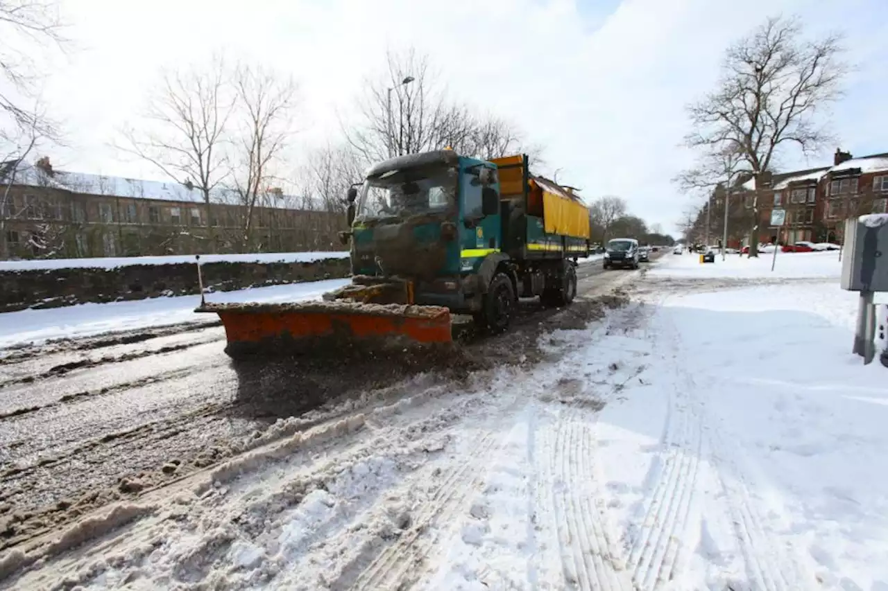 Glasgow residents hit out at council gritting due to 'treacherous' black ice