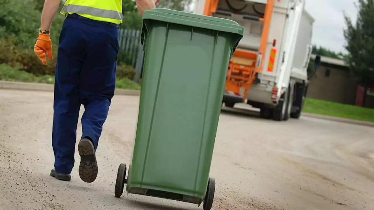 When are bins being collected this Christmas in East Dunbartonshire?