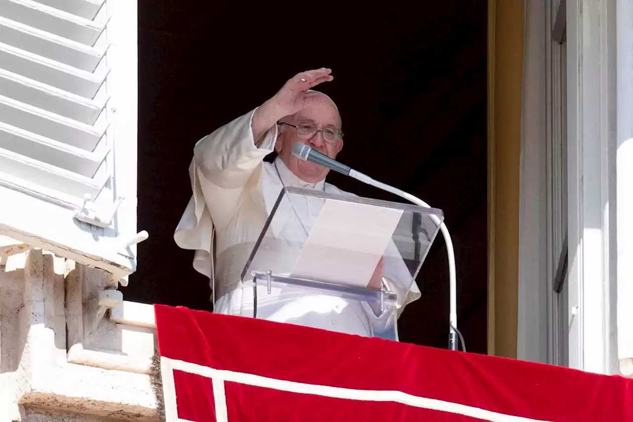 Pope Francis to return three Parthenon fragments to Athens