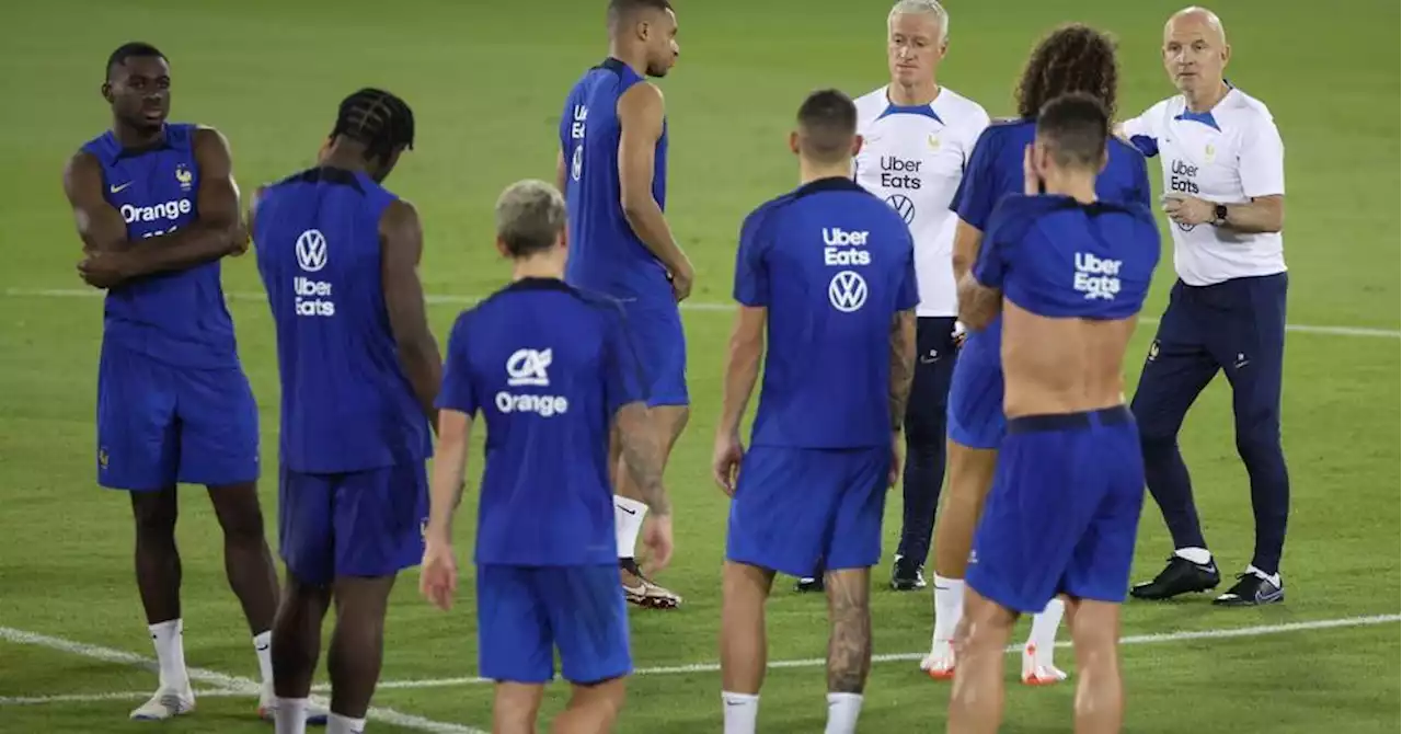 Mondial 2022 : les Bleus au complet au début de l'entraînement de veille de finale