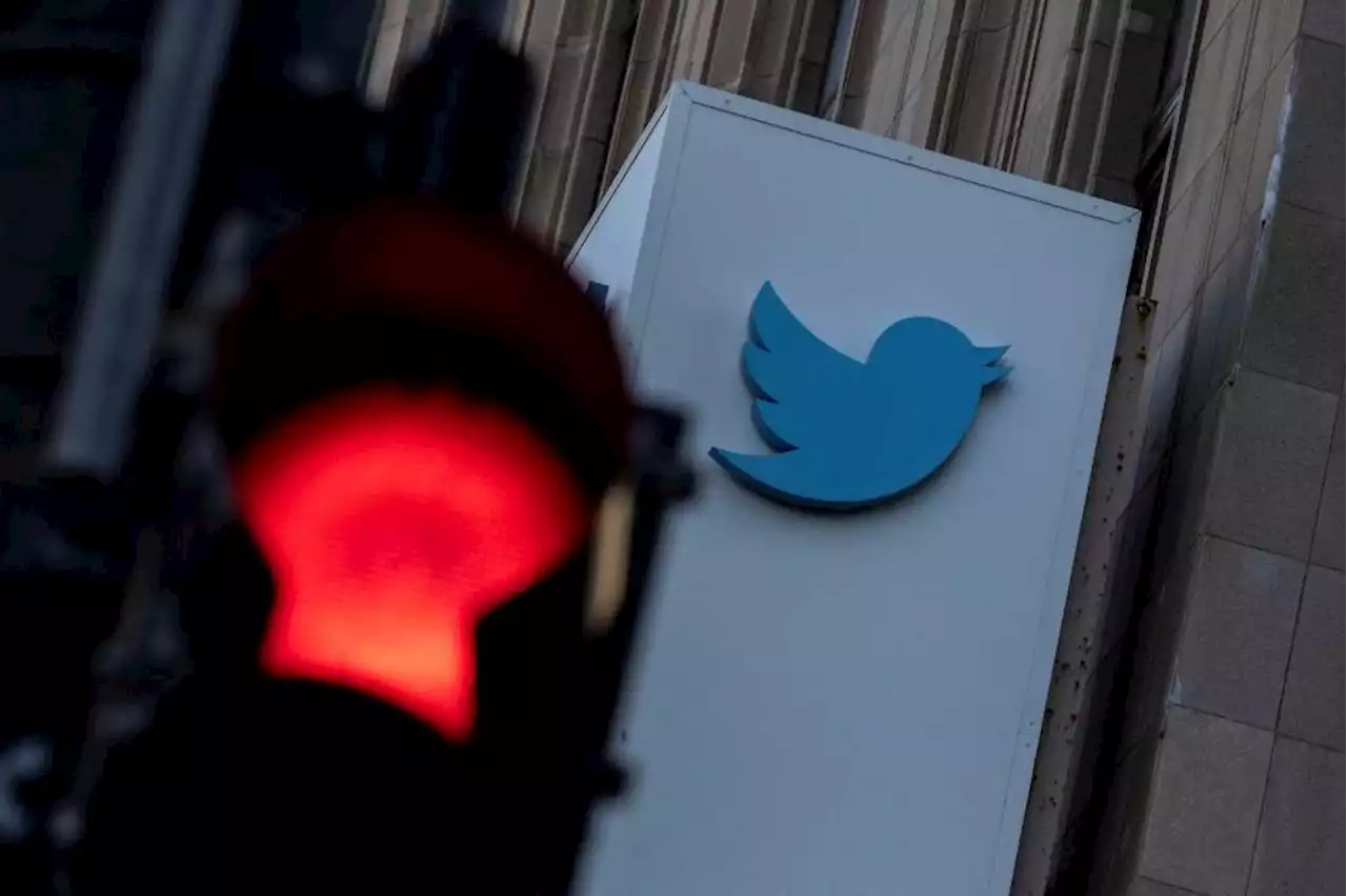 Musk says will restore suspended Twitter accounts of journalists