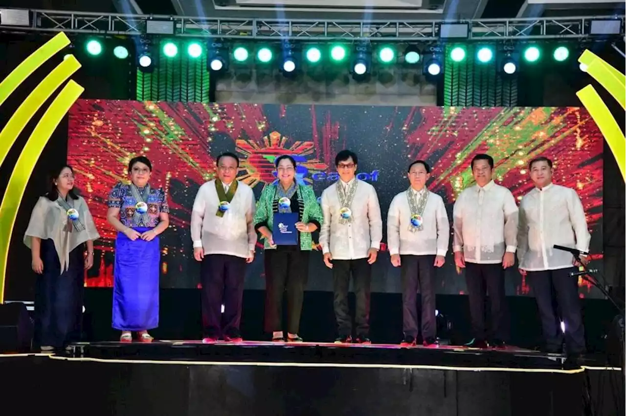 Mandaluyong City wins 6th Seal of Good Local Governance award