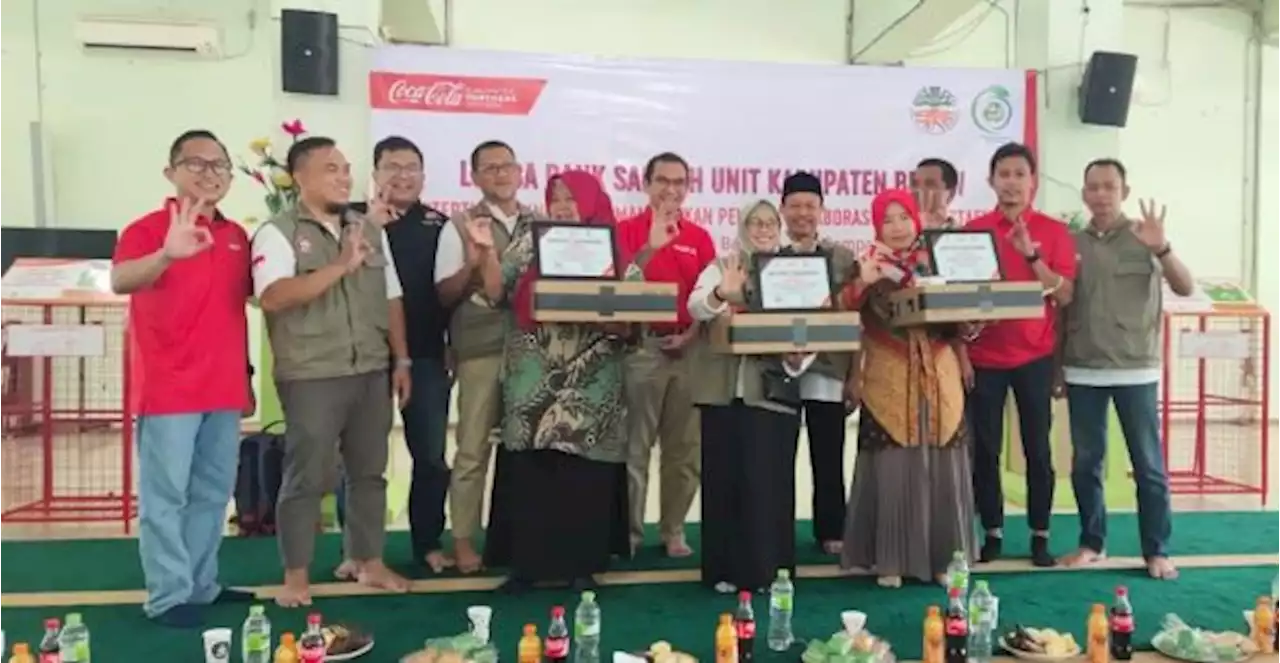 Coca Cola Gelar Lomba Bank Sampah Unit (BSU) di Kabupaten Bekasi