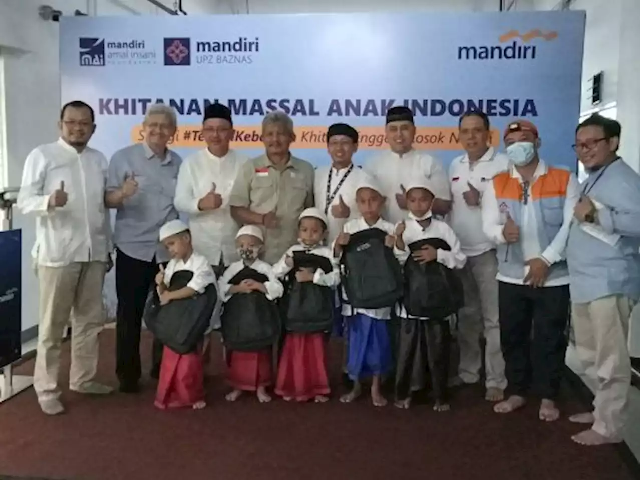 Laznas Mandiri Amal Insani Gelar Khitanan Massal 1.800 Anak Yatim dan Duafa