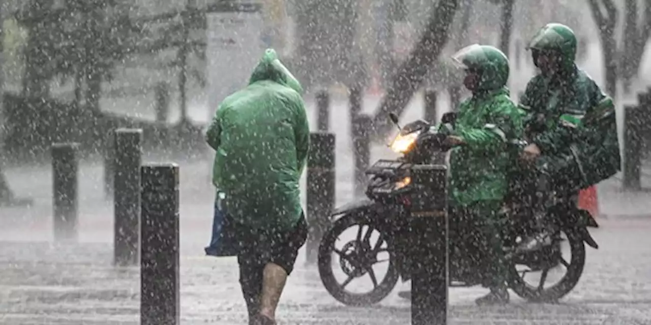 Info Buat Warga Jakarta, Wilayah Selatan dan Timur Bakal Hujan Petir Hari Ini | merdeka.com