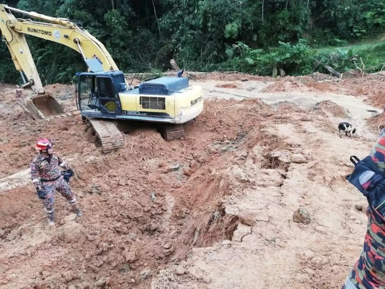 Runtuhan tanah tebal, berlumpur sukarkan operasi SAR, kata Bomba | The Malaysian Insight