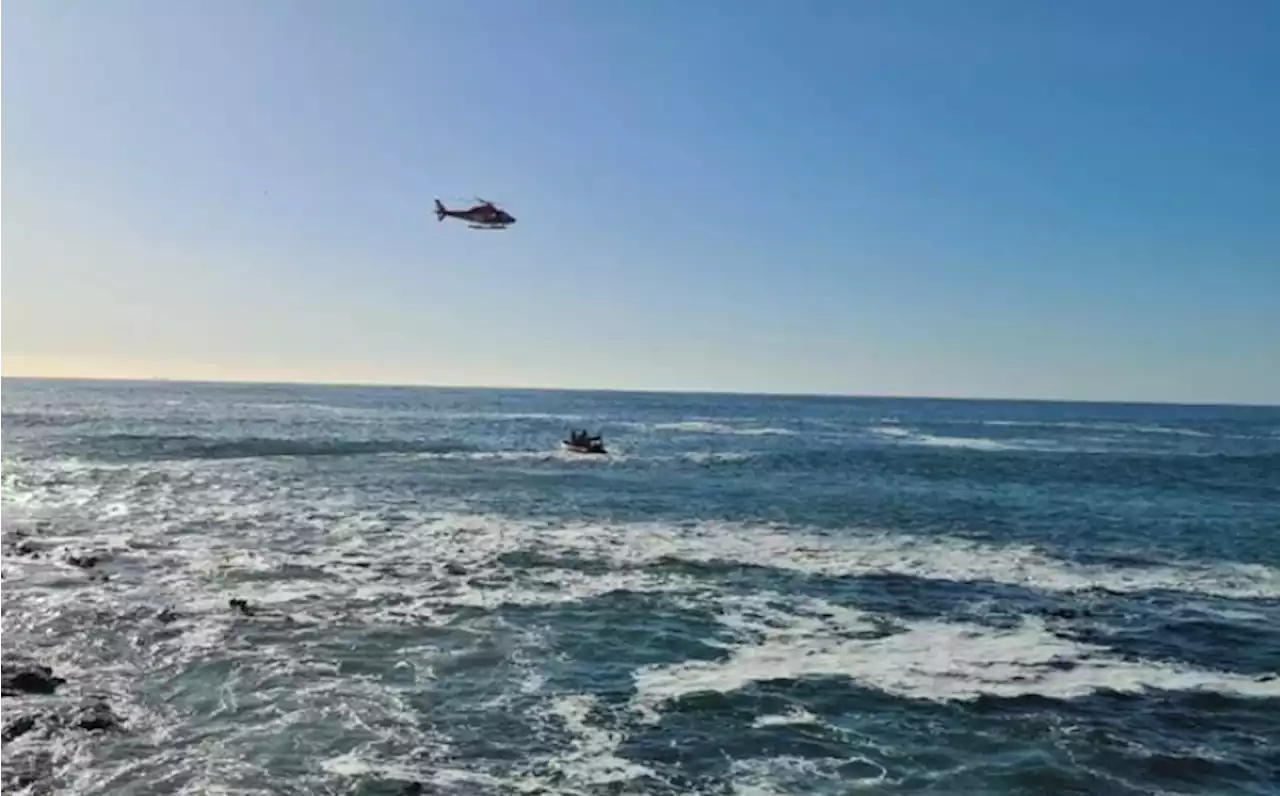 BREAKING NEWS LIVE | Freak wave leaves three dead at Durban beach, 17 others taken to nearby hospitals | News24