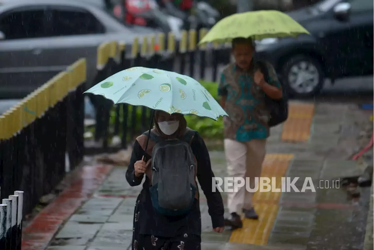 Sebagian Jakarta Diprediksi Hujan Petir Sore Ini |Republika Online