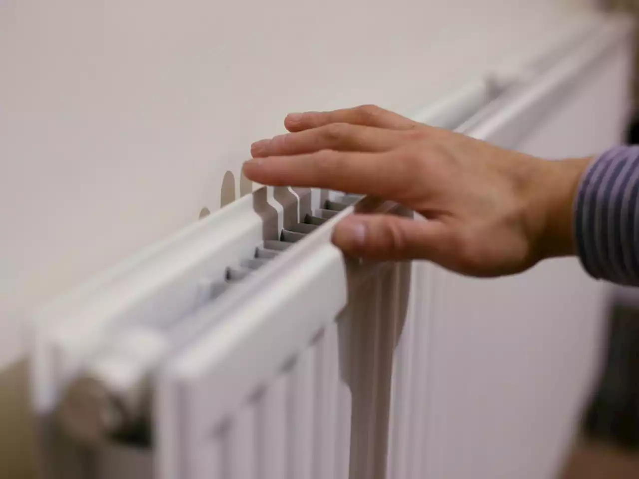 Government shares urgent advice for UK households to cut energy bills