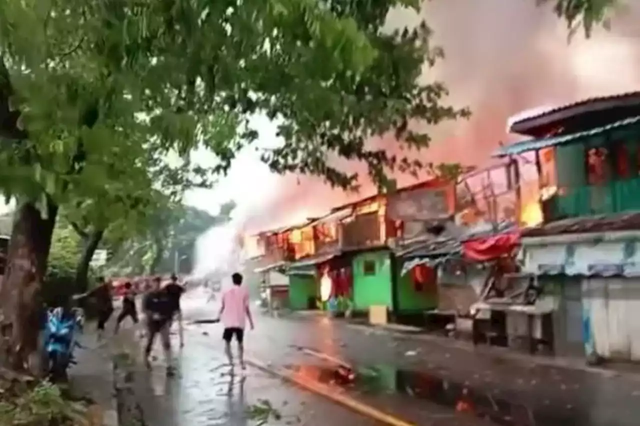 Kebakaran Permukiman Padat Penduduk di Manggarai, 26 Unit Damkar Dikerahkan