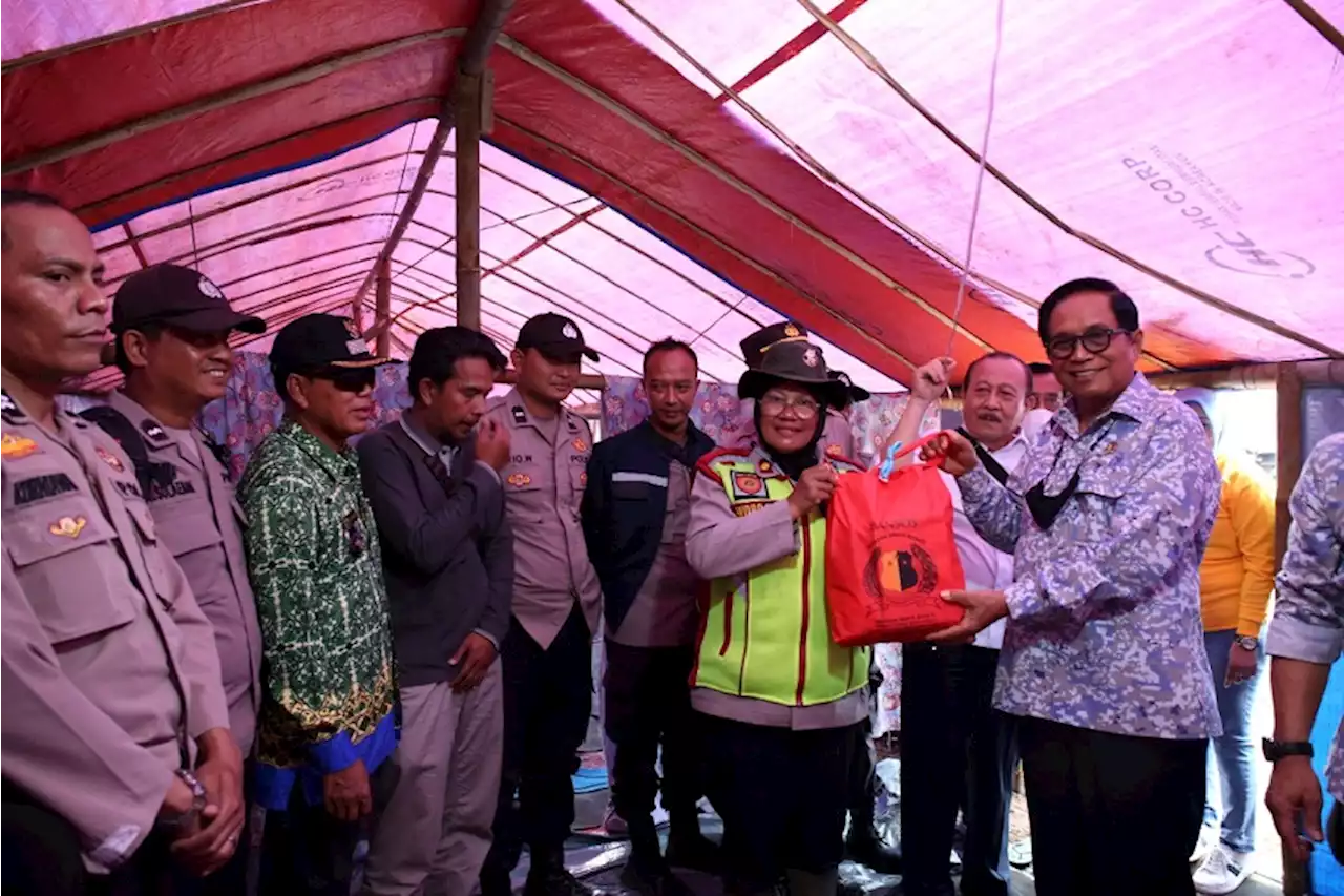 Yayasan Brata Bhakti Polri Serahkan Bantuan kepada Terdampak Gempa Cianjur