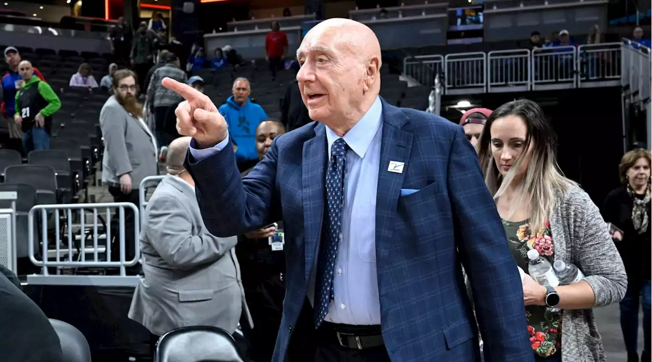 Watch: Dick Vitale Receives Standing Ovation During Indiana-Kansas Game