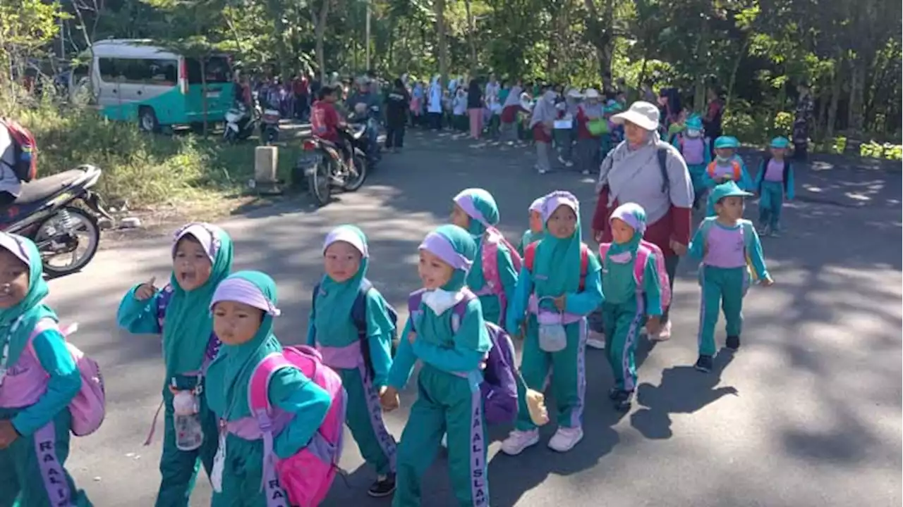 1.600-an Siswa Madrasah di Musuk & Tamansari Ikuti Jalan Sehat Hari Bhakti Amal